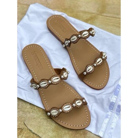Mystique Cowrie Shells Rhinestones & Pearls Embellished Leather Sandals Size 10 - Picture 3 of 5